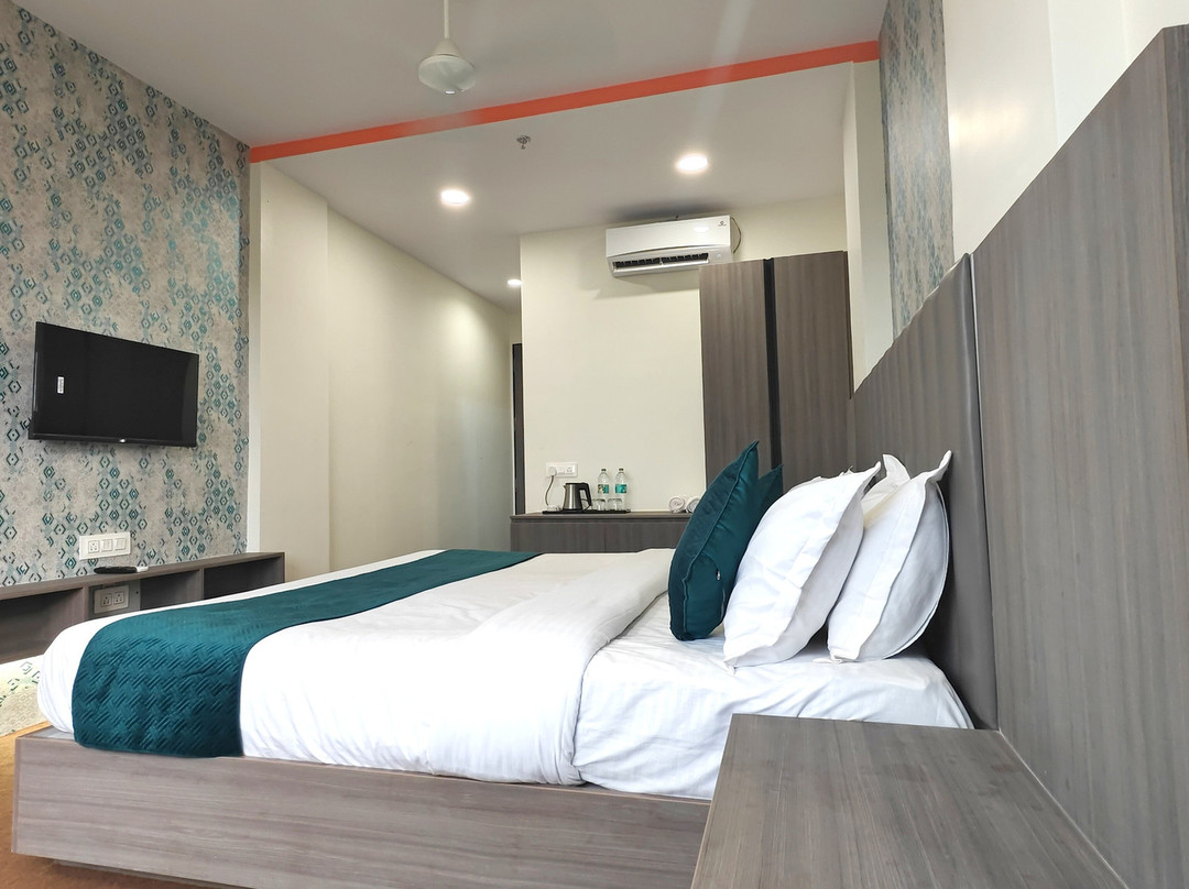 The Sky Imperial - Statue Of Unity