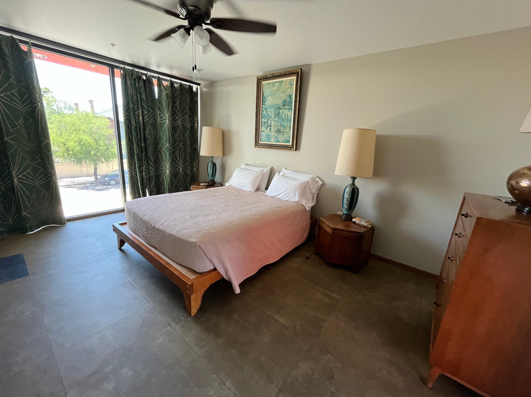 The Downtown Clifton主图