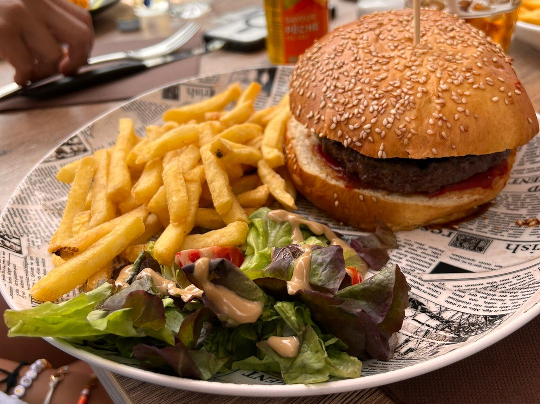 Hotel Restaurant le Chalet主图