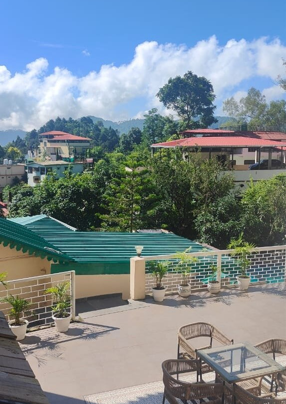 Maati Resort By The Lake Hill