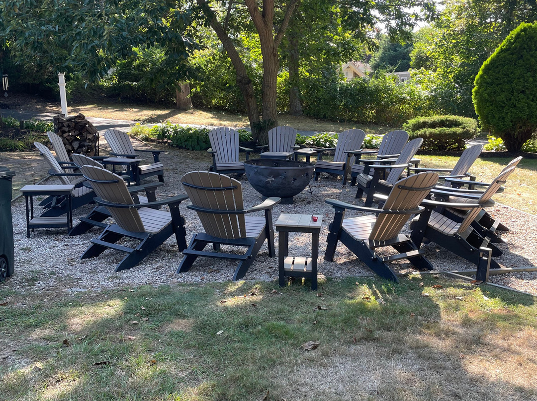 Starlight Lodge Cape Cod主图