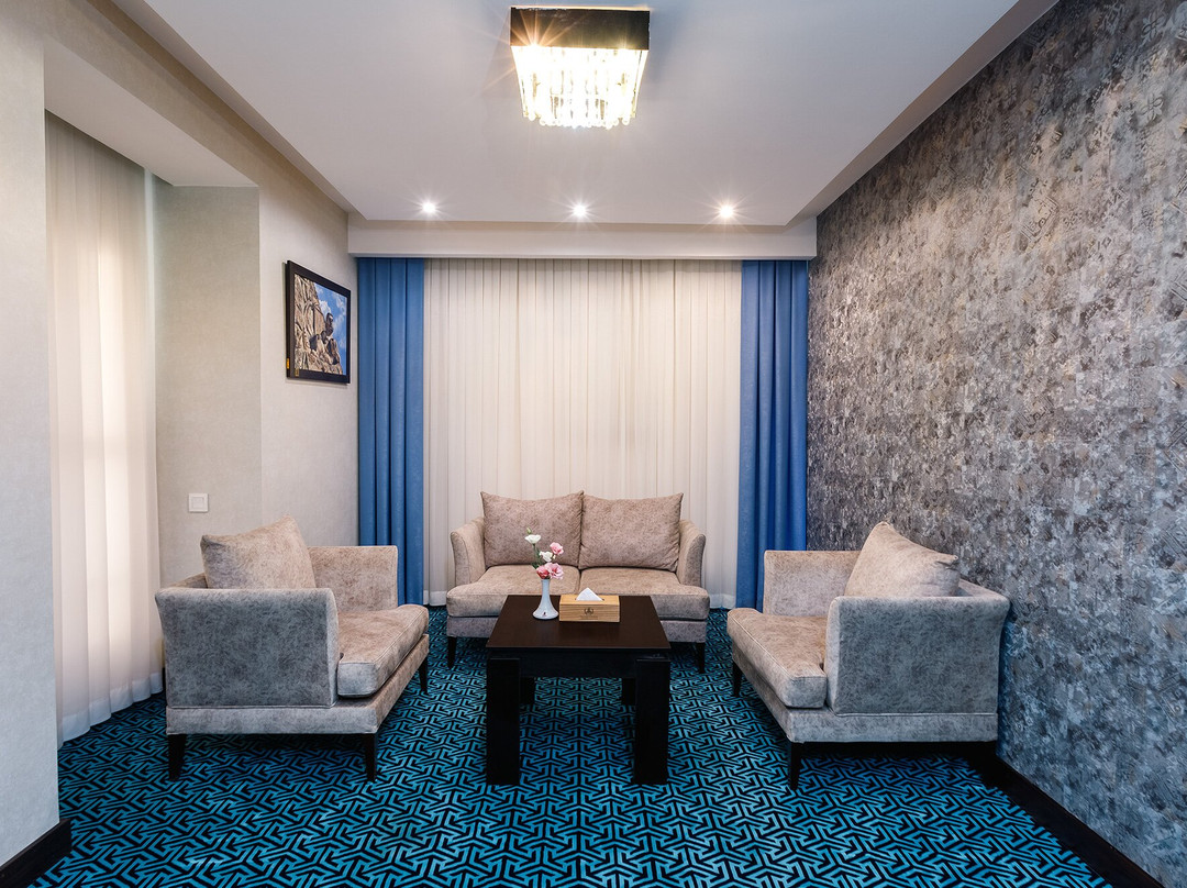 Parsian Kermanshah Hotel主图