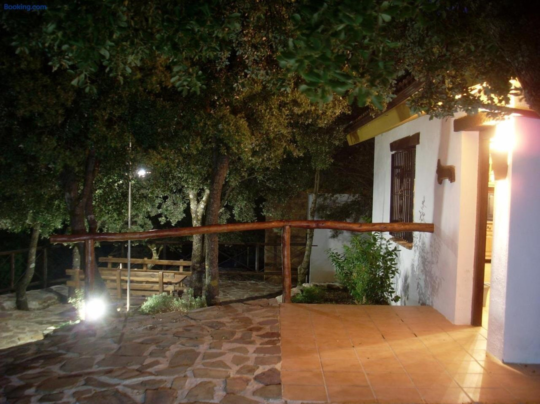 Casas Rurales Basicas Cortijos El Encinar