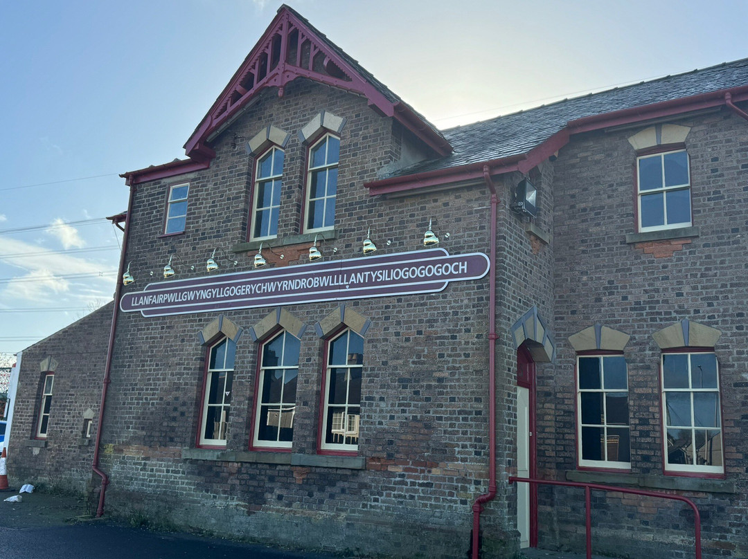 Llanfairpwll Railway Station景点图片