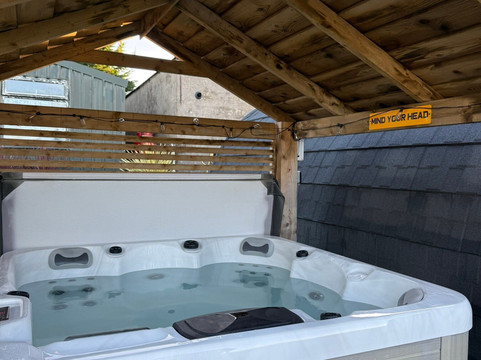 Ballyhemlin Pods主图