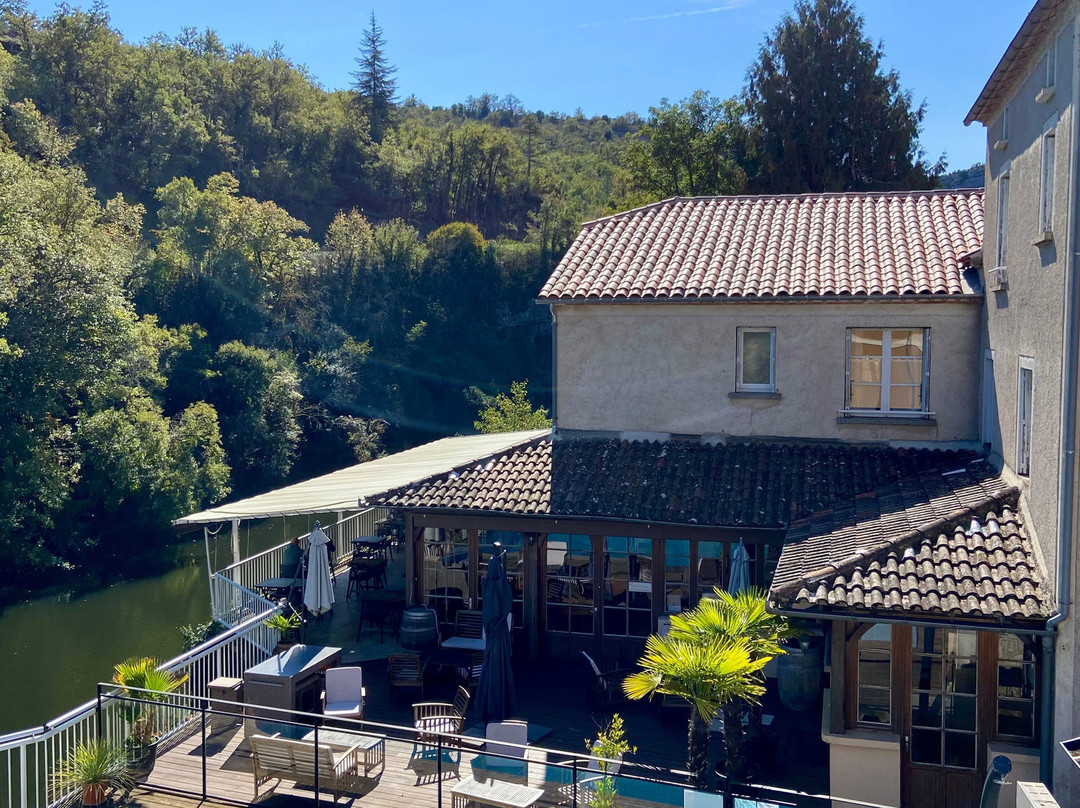 Hôtel Restaurant Des Grottes主图