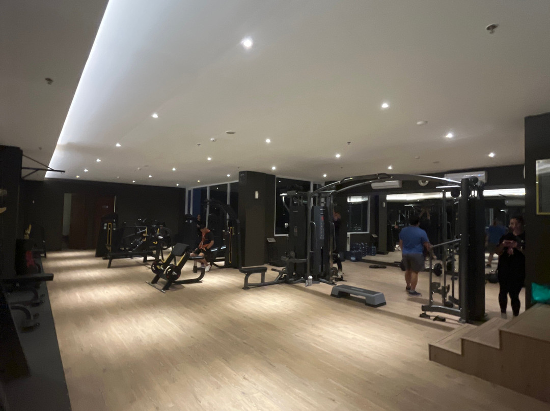 Roger's Hotel Manado主图