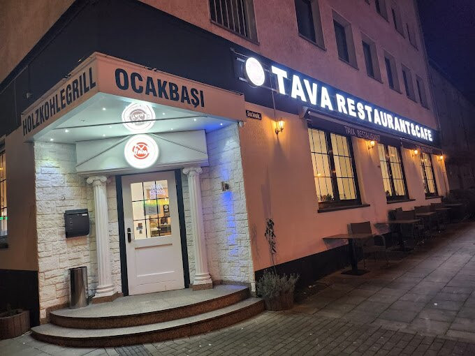 Tava -  Restaurant & Café