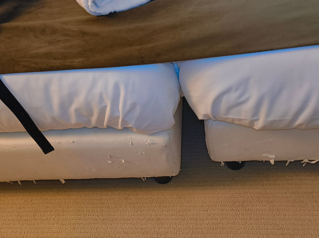 伊尔绅士酒店主图