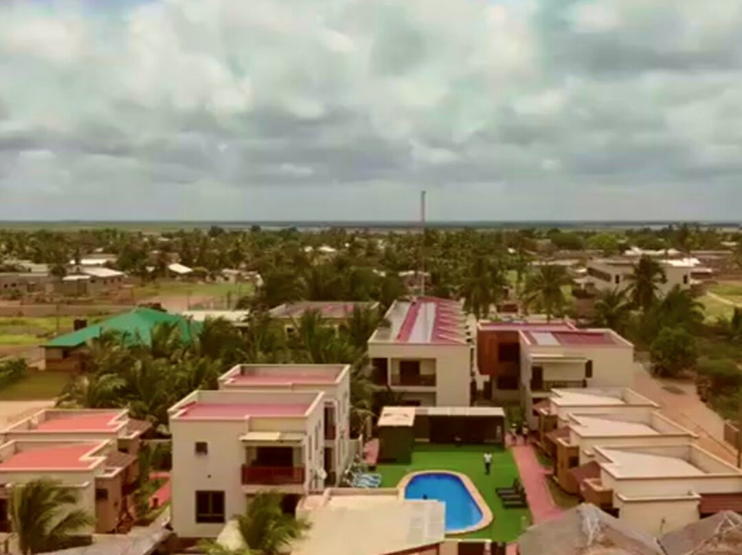 Reddington Chalets Beach Resort