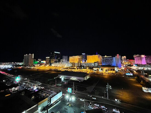 铂金酒店和水疗中心主图