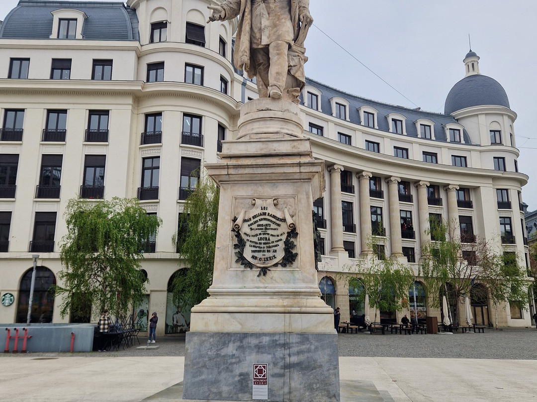 University's Square-布加勒斯特必去景点