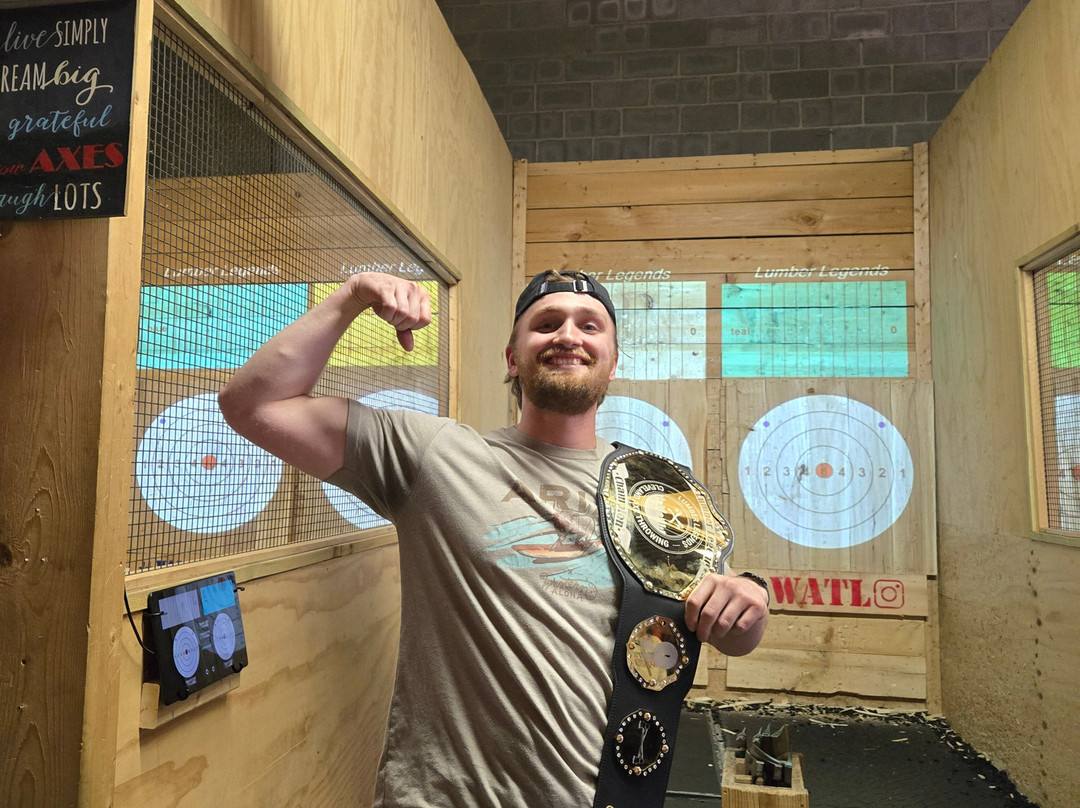 Lumber Legends - Cleveland Axe Throwing-Valley View必去景点