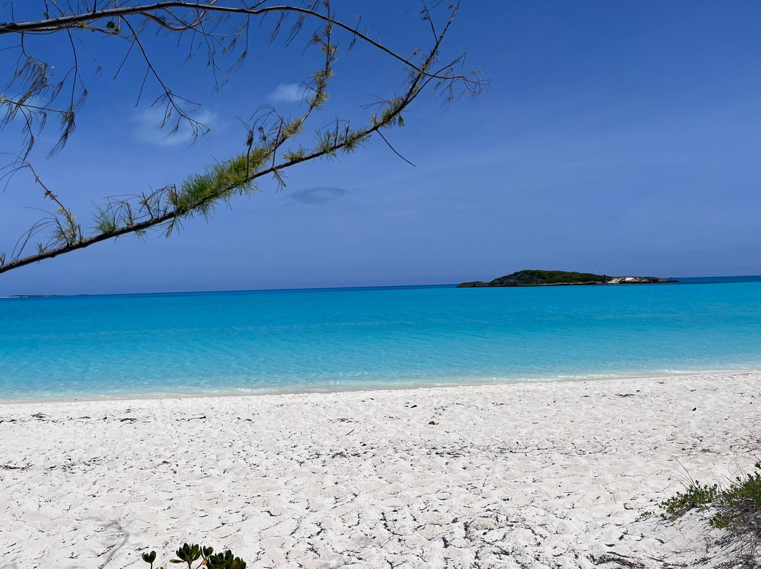 Tropic of Cancer Beach-Moore Hill必去景点
