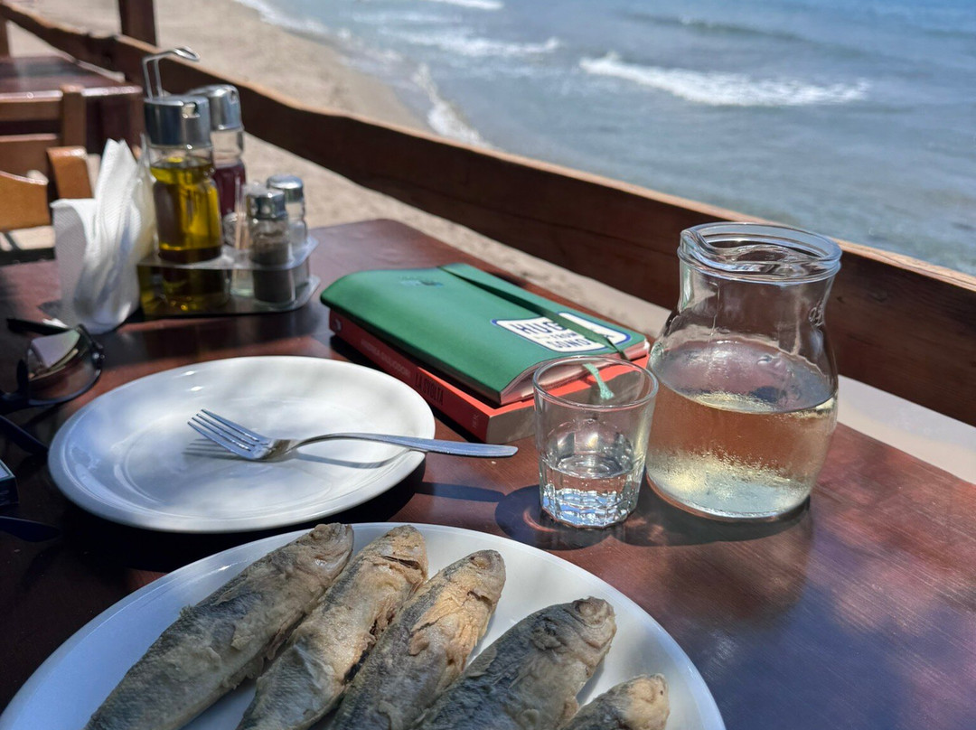 Nikos & Anna Rooms主图