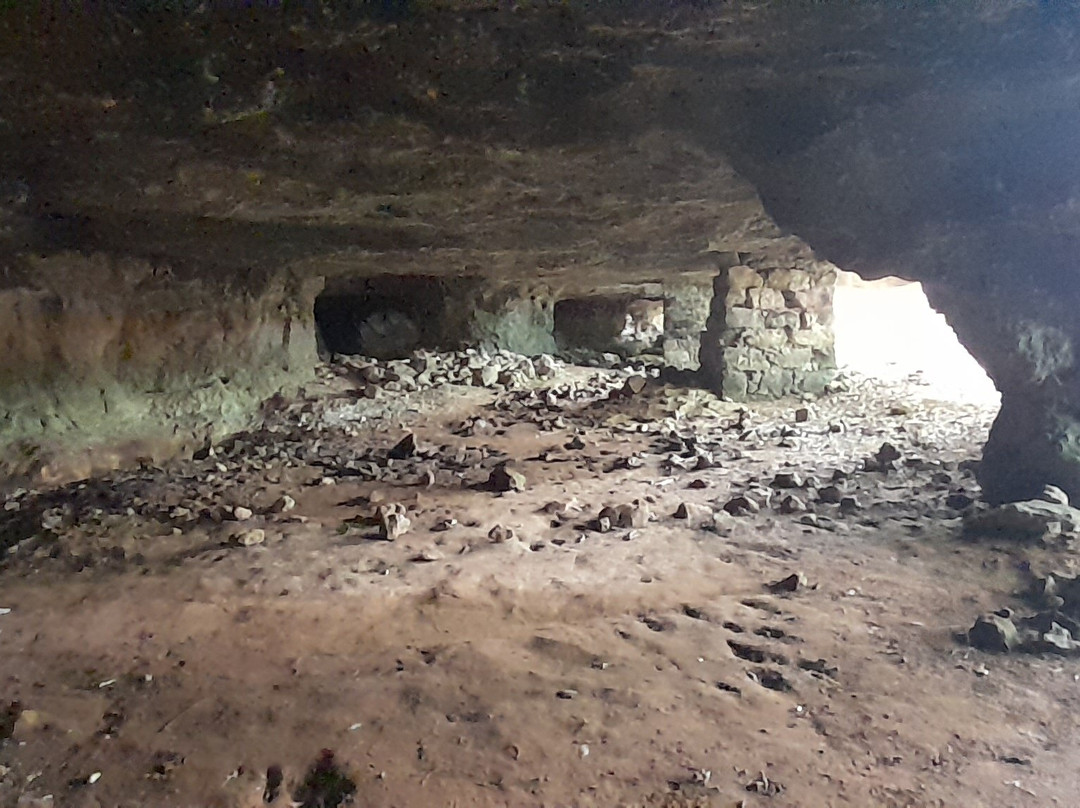 Gruta do Figueiral-波尔图镇必去景点