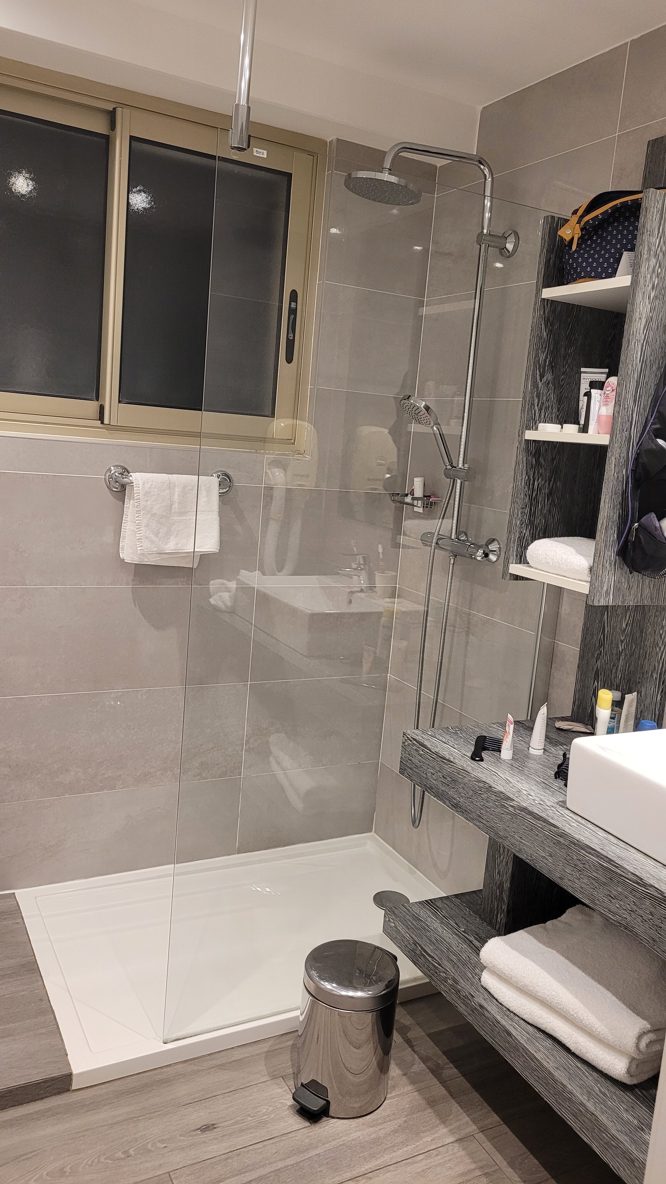 Hotel & Residence Les Strelitzias-浴室