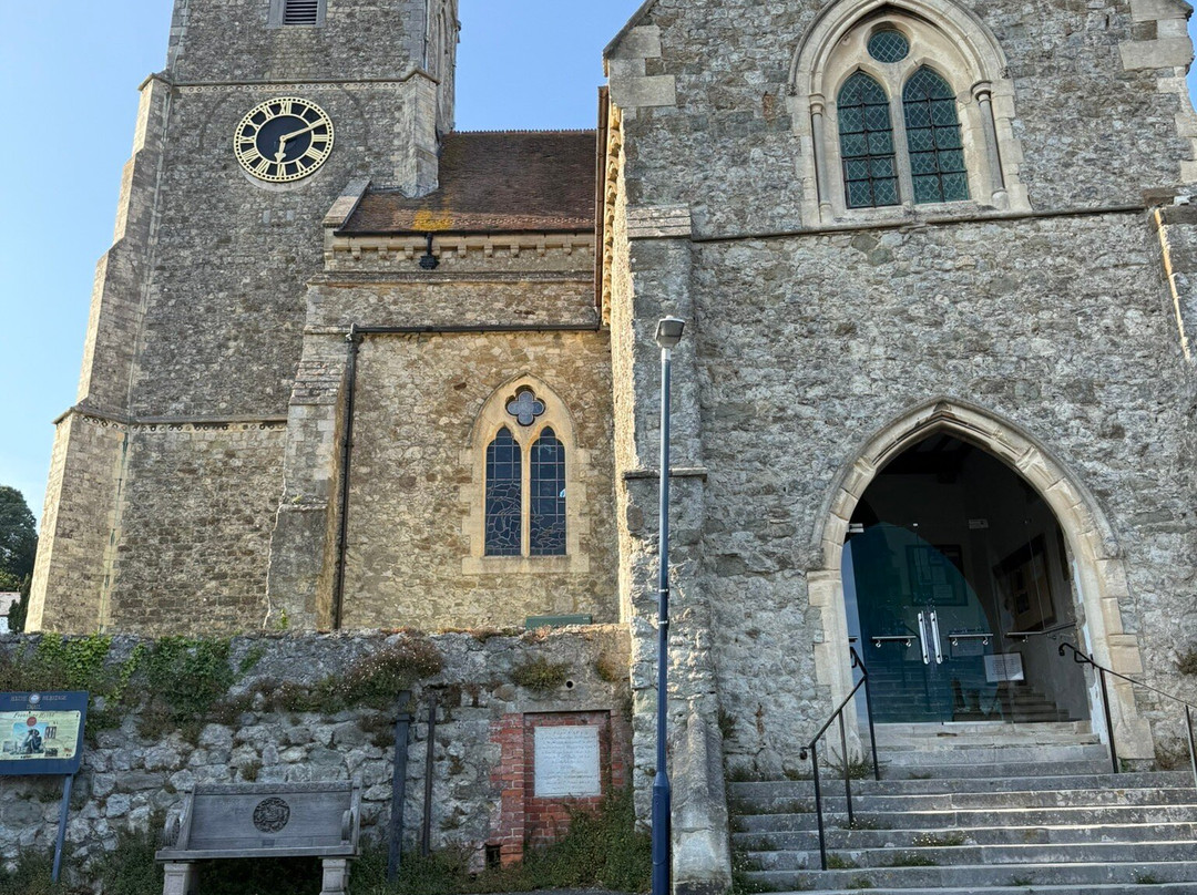 St. Leonard's Church-海斯必去景点