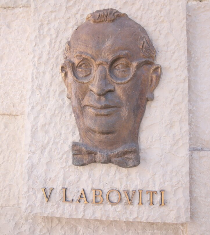 Tourist Information Center-吉诺卡斯特必去景点