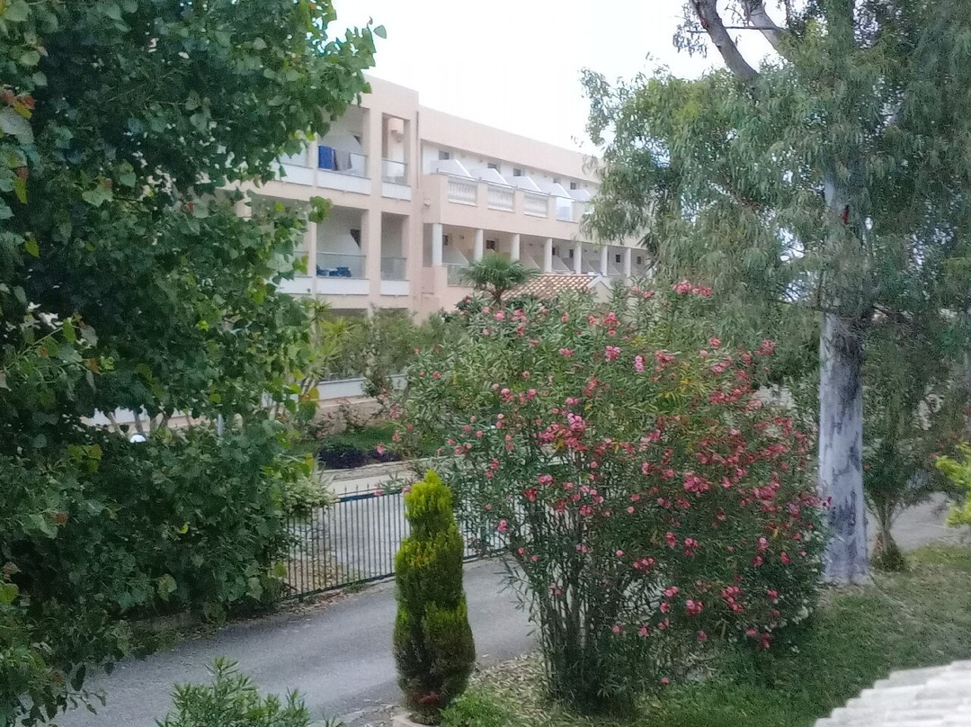 Tellis Holiday Rooms By Hotelius主图