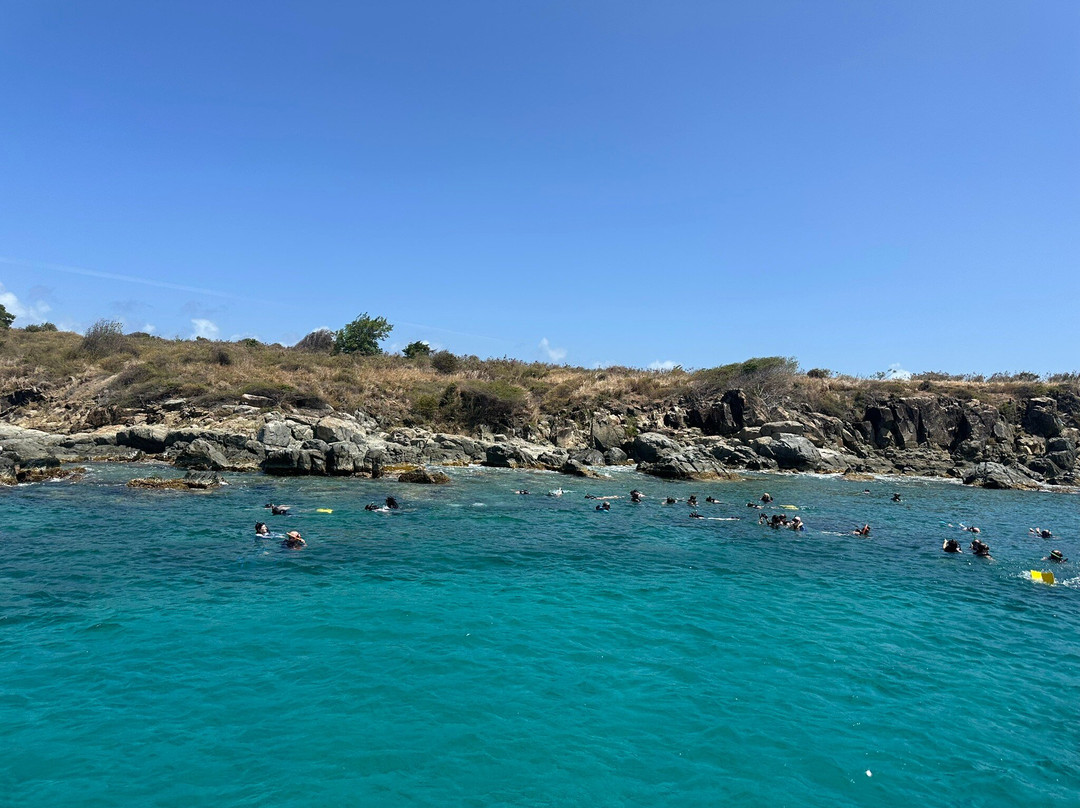 Sabrage Charters-圣 托马斯必去景点