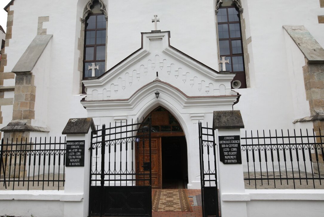 Biserica Ortodoxă Intrarea În Biserică A Maicii Domnului-Bistrita Bargaului必去景点