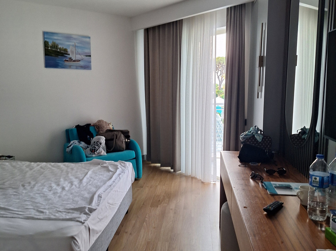 Zena Resort Hotel主图