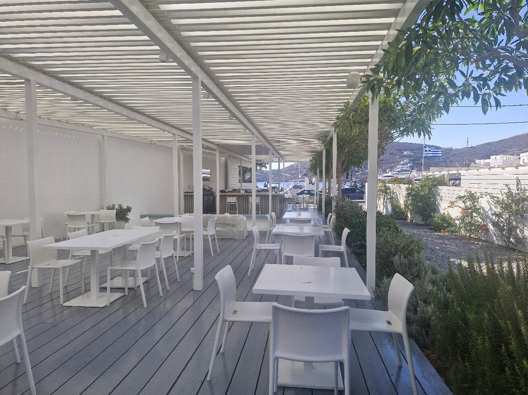 Relux Ios Hotel主图