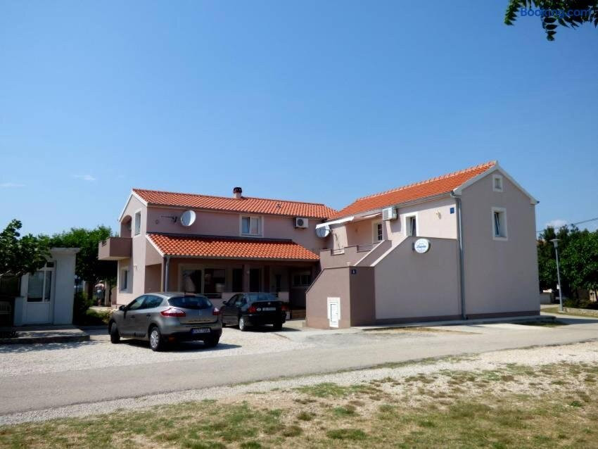 Apartments Branko Nin