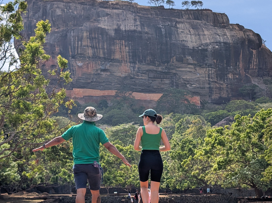 Ceylon leisure travels with sanju-Ja Ela必去景点