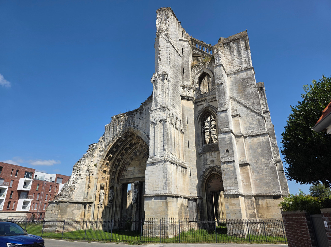 Ruines de l'Abbaye Saint-Bertin-圣奥梅尔必去景点