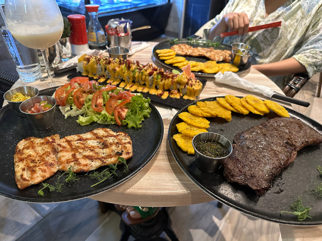 Amigos Seafood Steakhouse