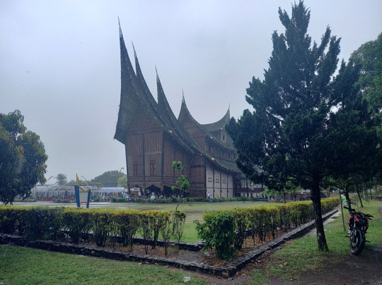 Erik Tour Bukittinggi-武吉丁宜必去景点