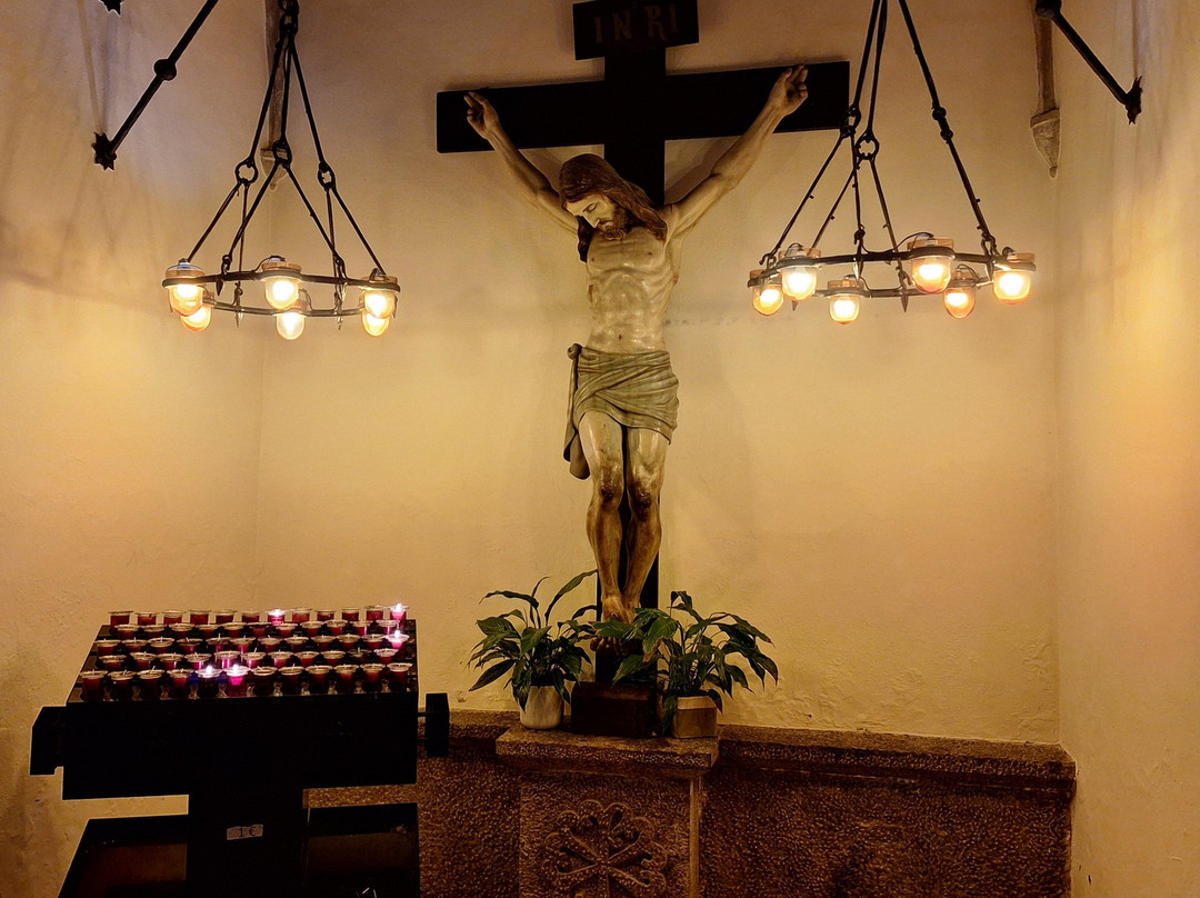 Parroquia de Sant Pere i Santa Reparada-贝格必去景点