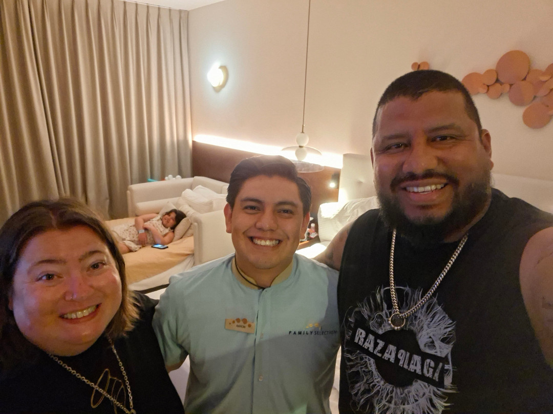 Family Selection at Grand Palladium Kantenah Resort & Spa