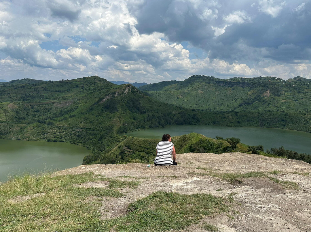 ENCHANTED UGANDA SAFARIS-Fort Portal必去景点