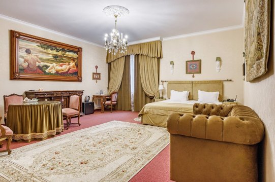 布里斯托尔酒店-客卧