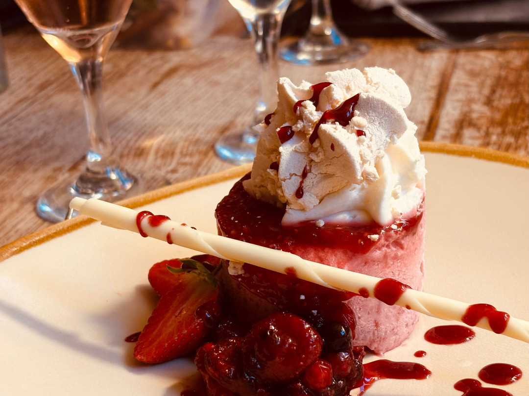 霍利斯酒店主图