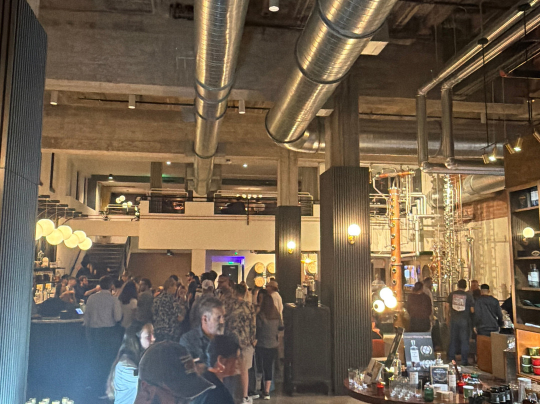 Hush and Whisper Distilling Co.-布赖恩必去景点