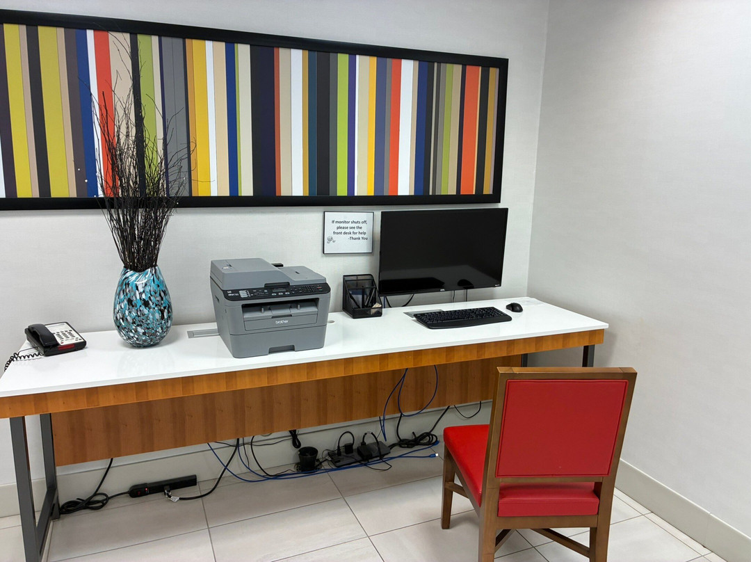 Holiday Inn Express & Suites Akron Regional Airport Area By IHG主图