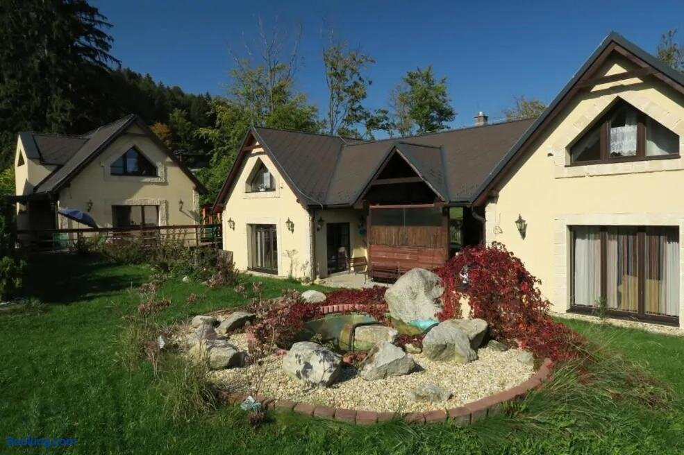 Three Chalets Vrutky