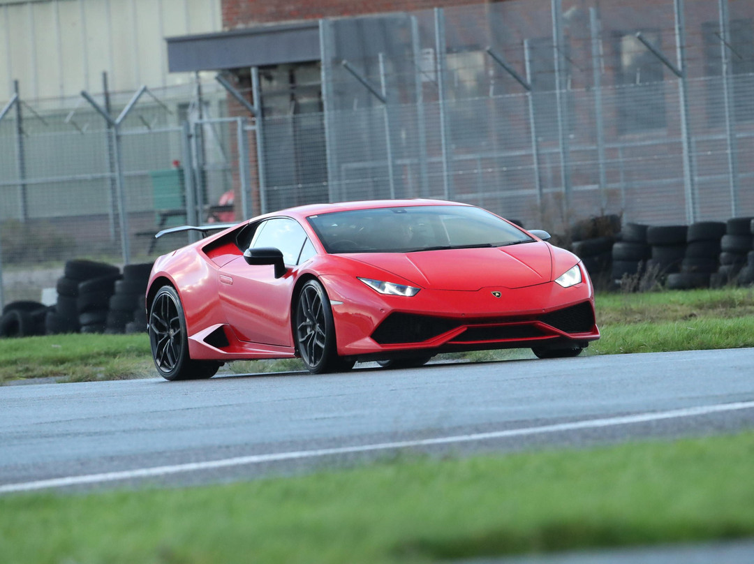 Everyman Driving Experiences-Hoton必去景点