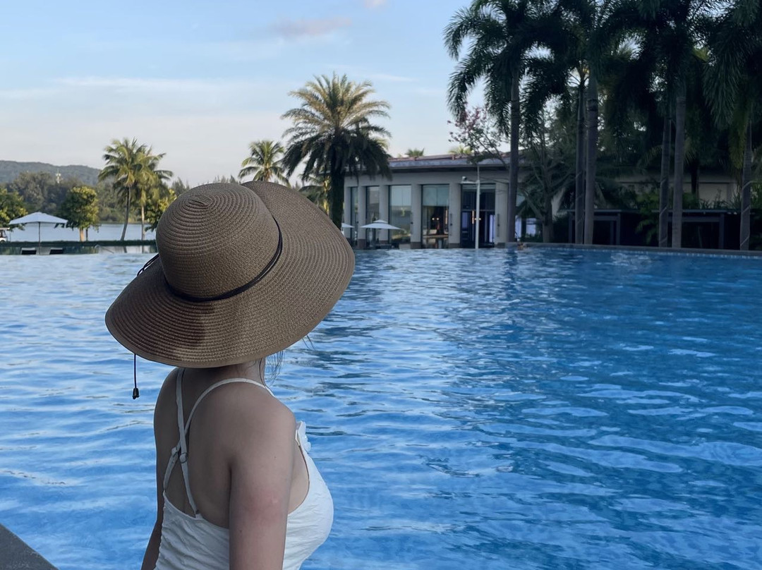 海南兴隆希尔顿逸林滨湖度假酒店主图