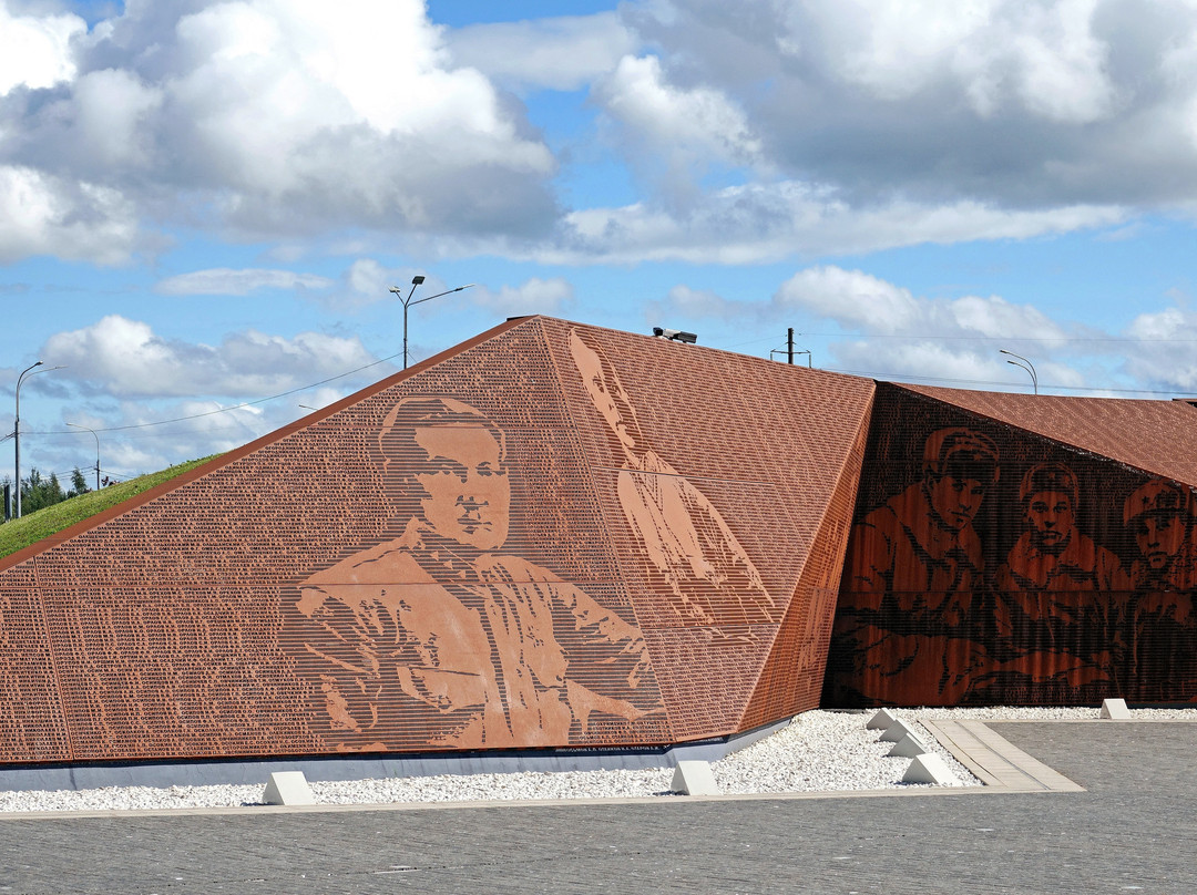 Rzhevskiy Memorial to a Soviet Soldier-Rzhev必去景点