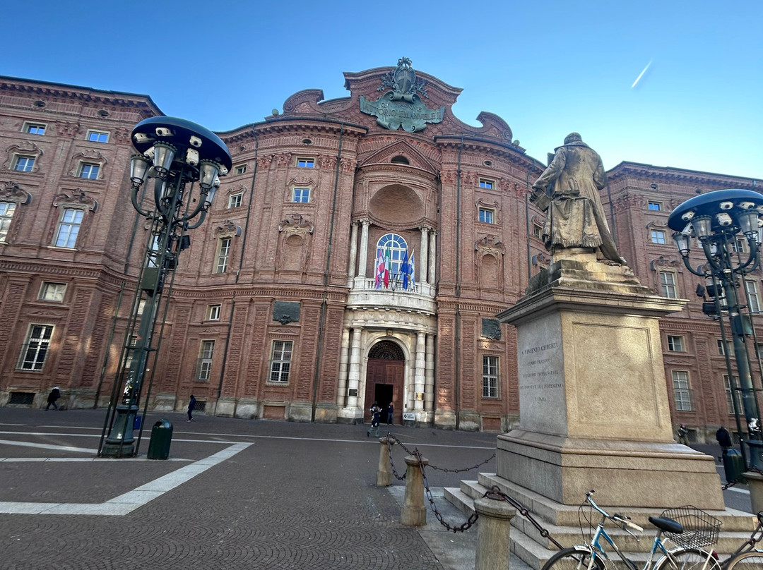 Piazza Carignano-都灵必去景点