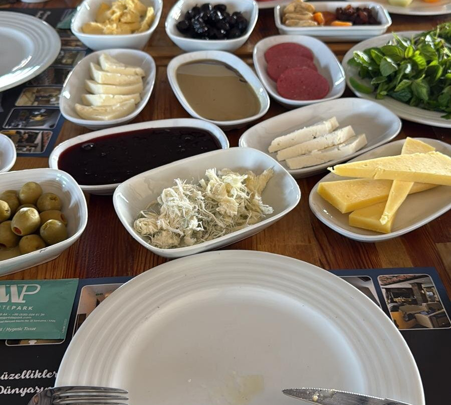 White Park Hotel主图