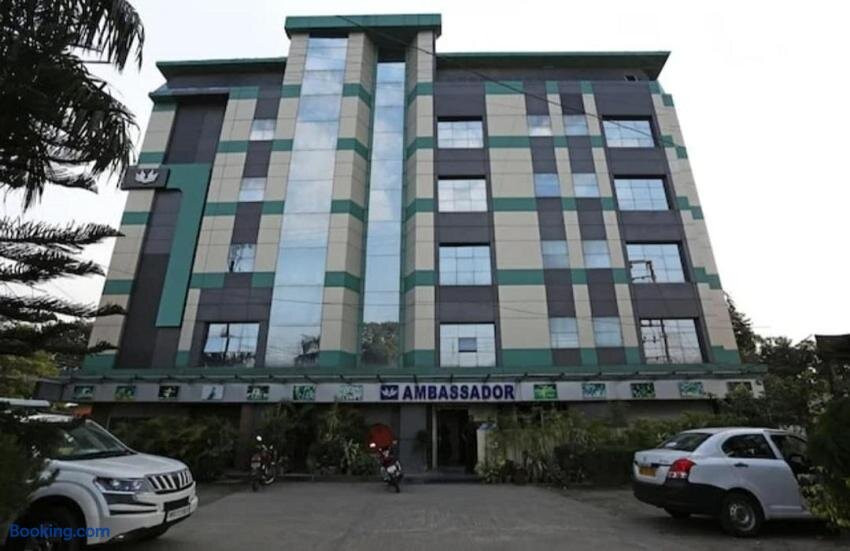 Fabhotel White House I