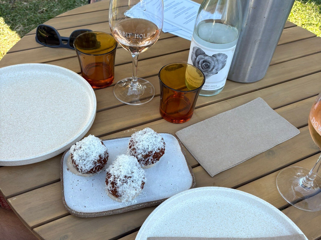 Down The Rabbit Hole Wines - Cellar Door & Restaurant-麦克拉伦谷必去景点