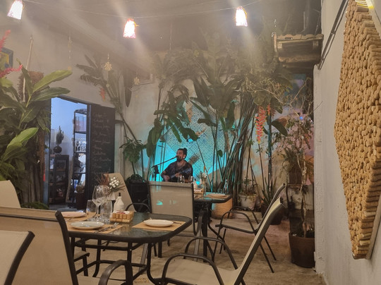 Santas empório e vinhos