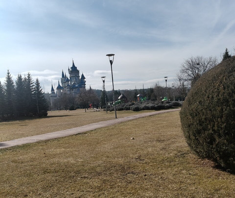 Lisinya Tur-于尔居普必去景点